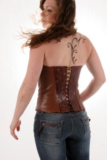 Corset en cuir 5