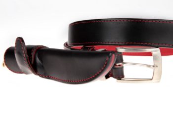 Etui en noir et rouge, sheath in black and red